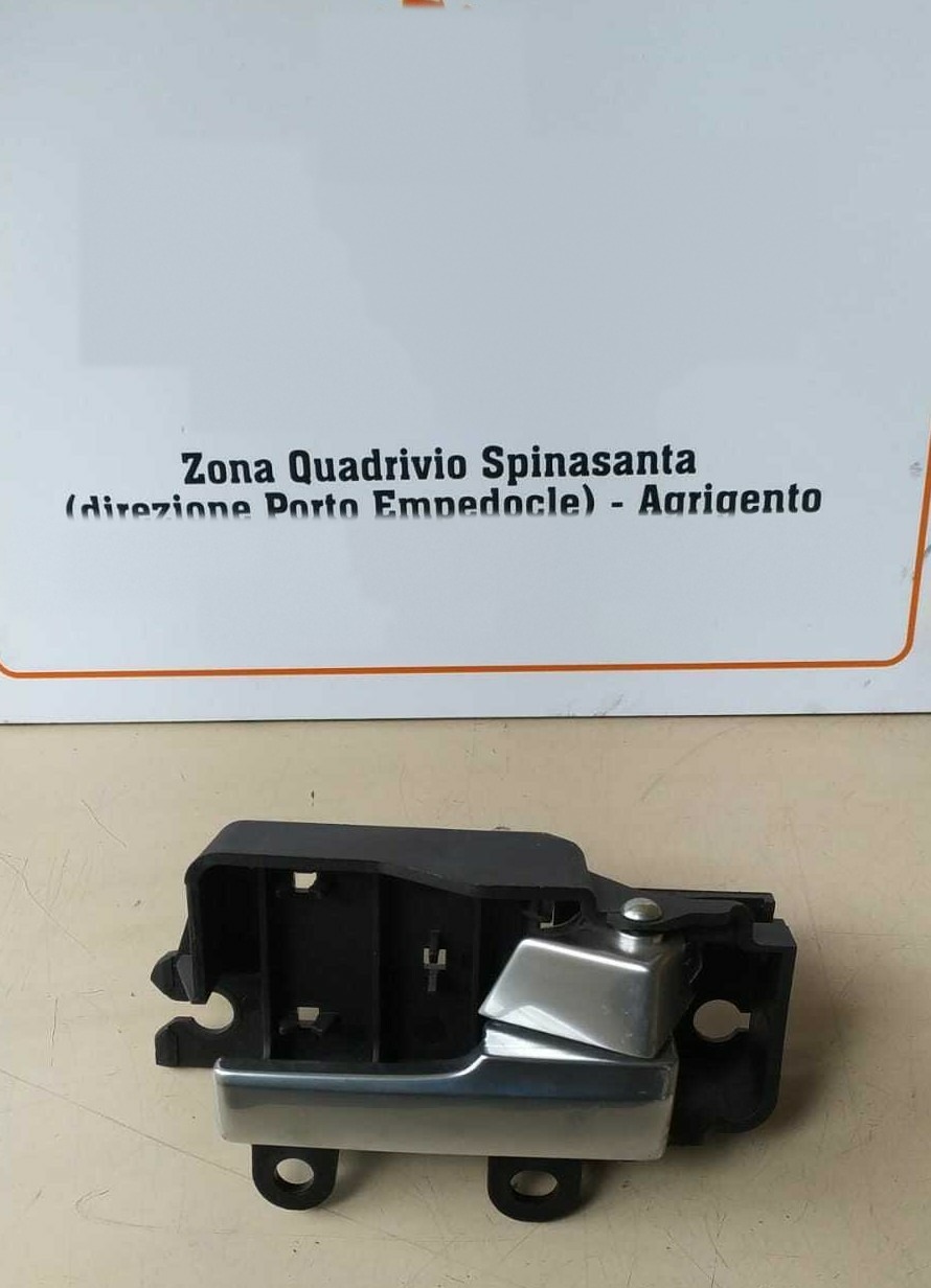 maniglia interna anteriore destro - Immagine 1 di 3