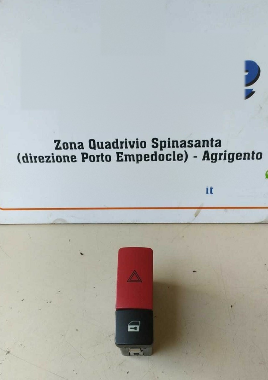 pulsante interruttore quattro frecce chiusura - Immagine 1 di 4