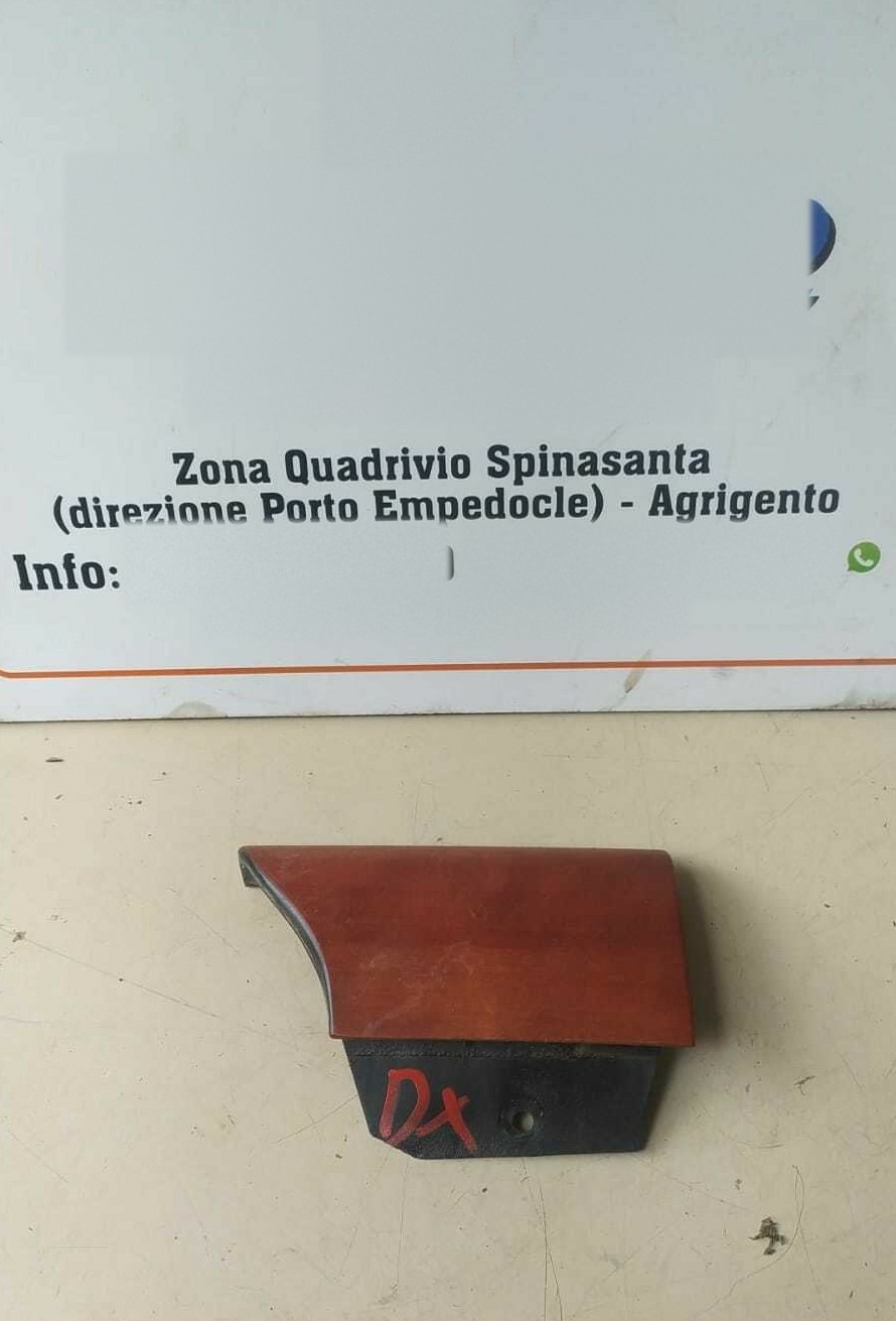modanatura cornice cruscotto destro - Immagine 1 di 3