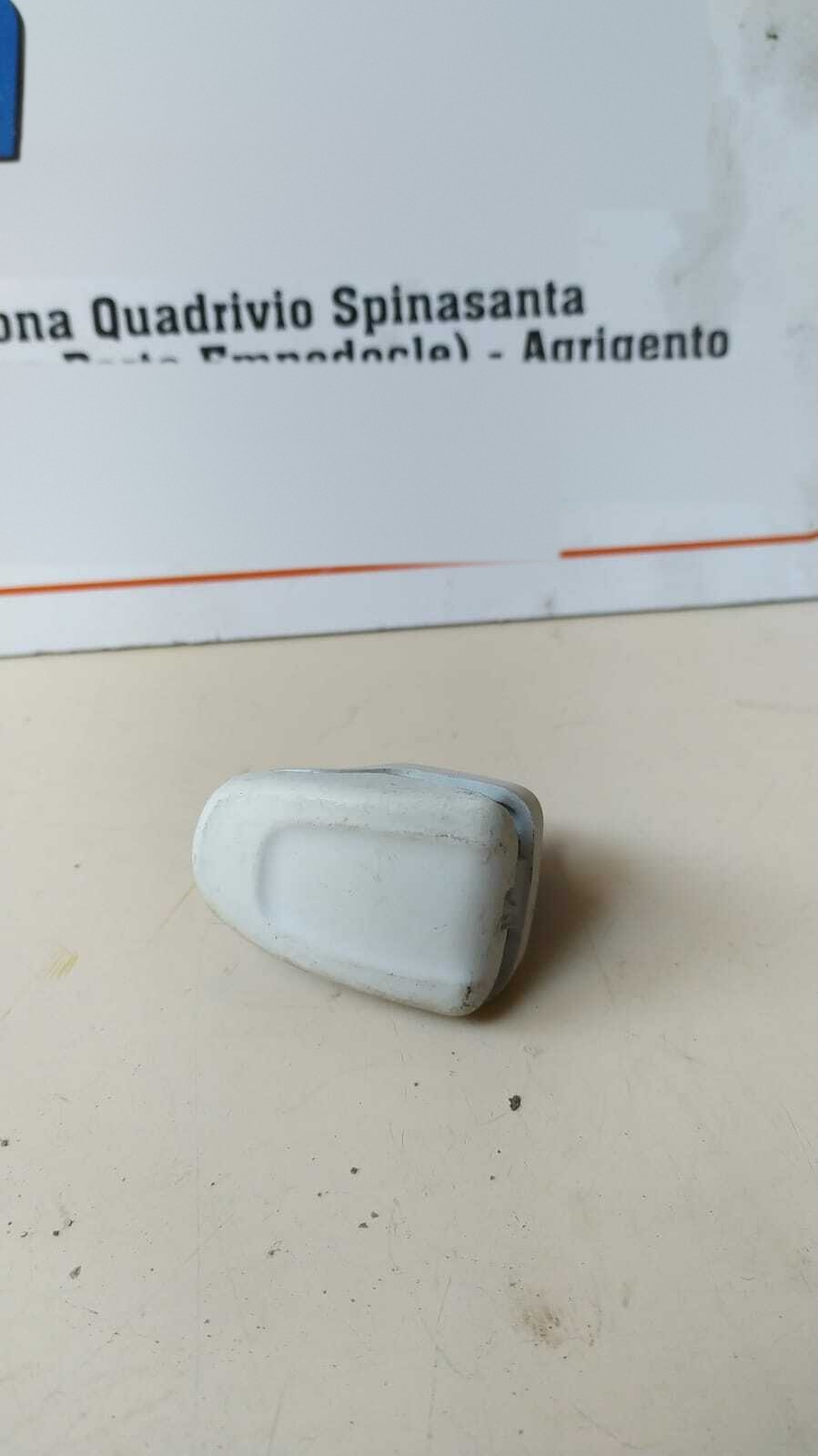 gancio appendiabiti - Immagine 1 di 3