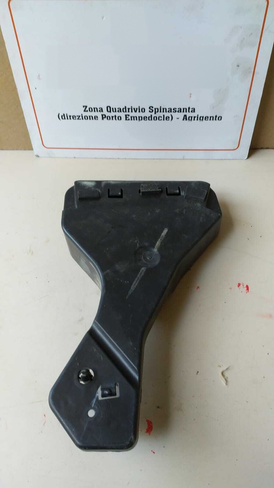 modanatura rivestimento interno porta anteriore sinistro - Immagine 1 di 3