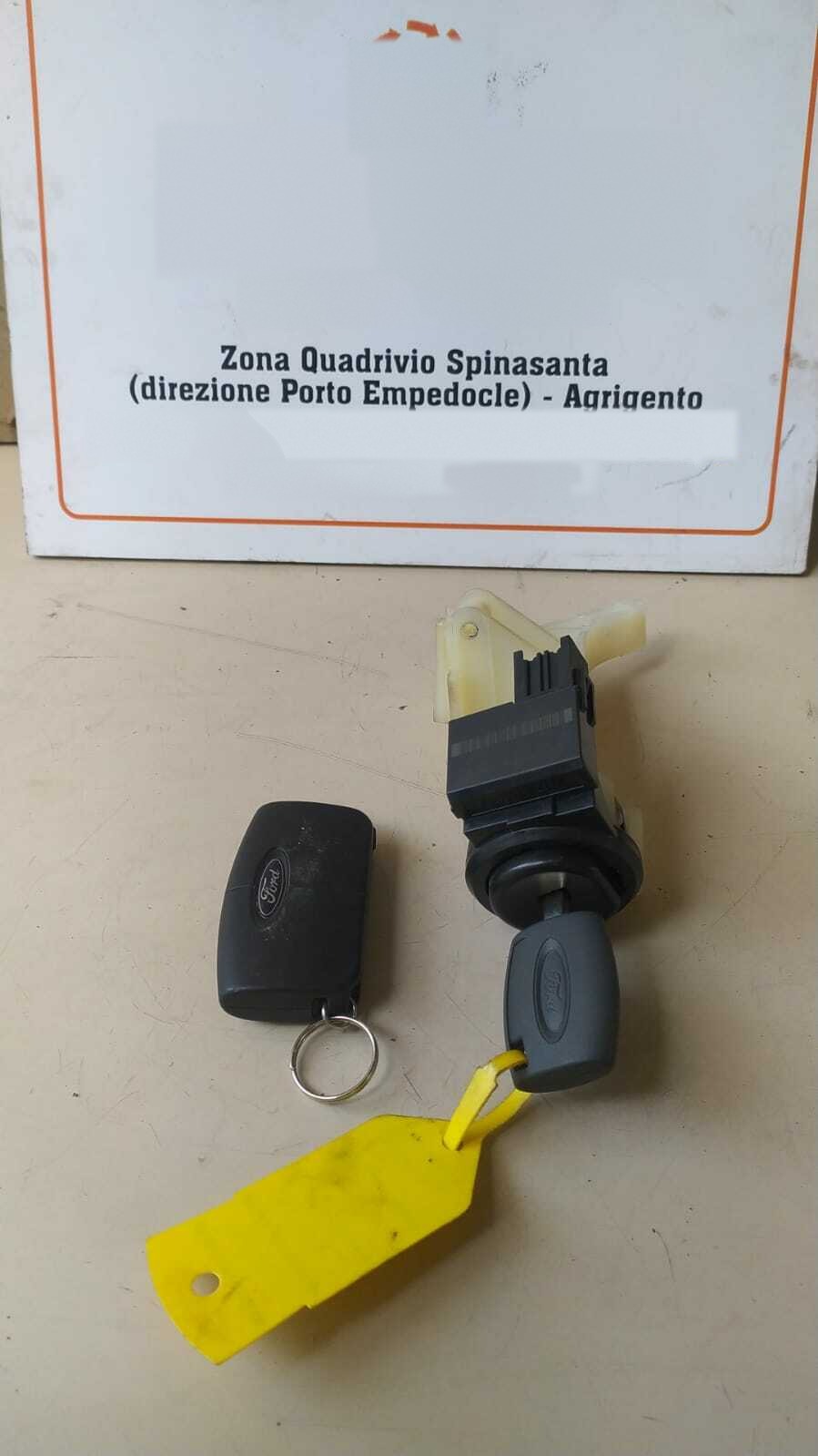 Commutatore avviamento e bloccasterzo - Immagine 1 di 4