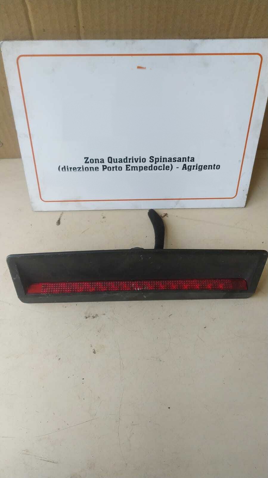 fanale posteriore terzo stop - Immagine 1 di 3