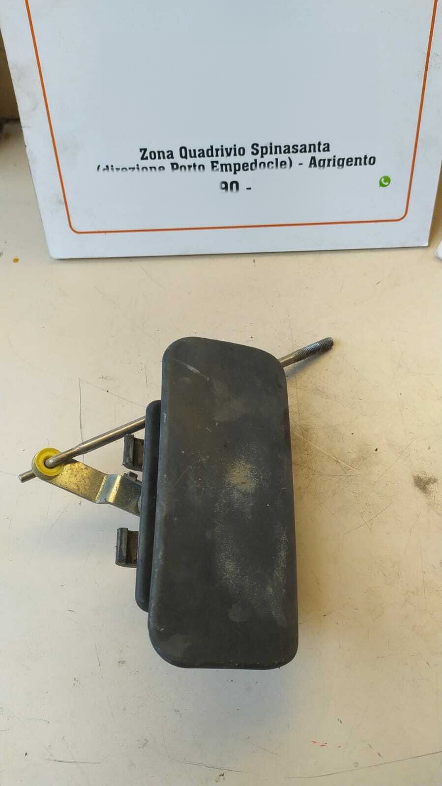 Maniglia porta ant. Destro - Immagine 1 di 2