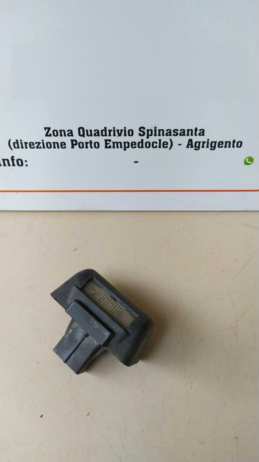 fanalino targa - Immagine 1 di 2