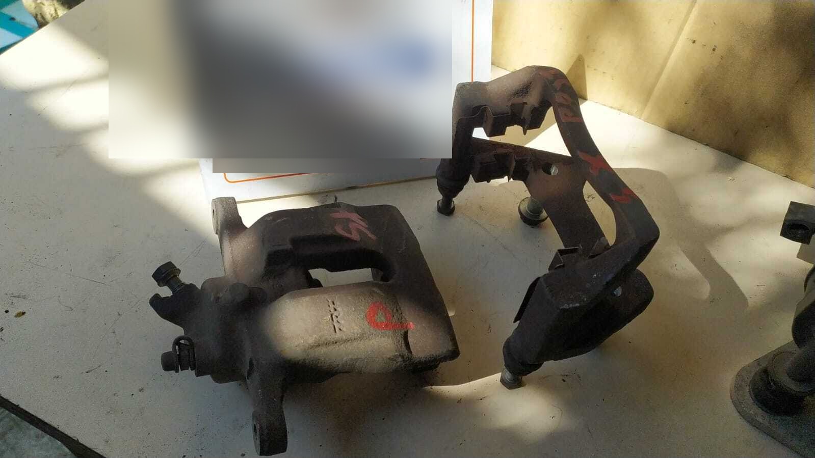 pinza freno + porta pinza posteriore sinistro - Immagine 1 di 3
