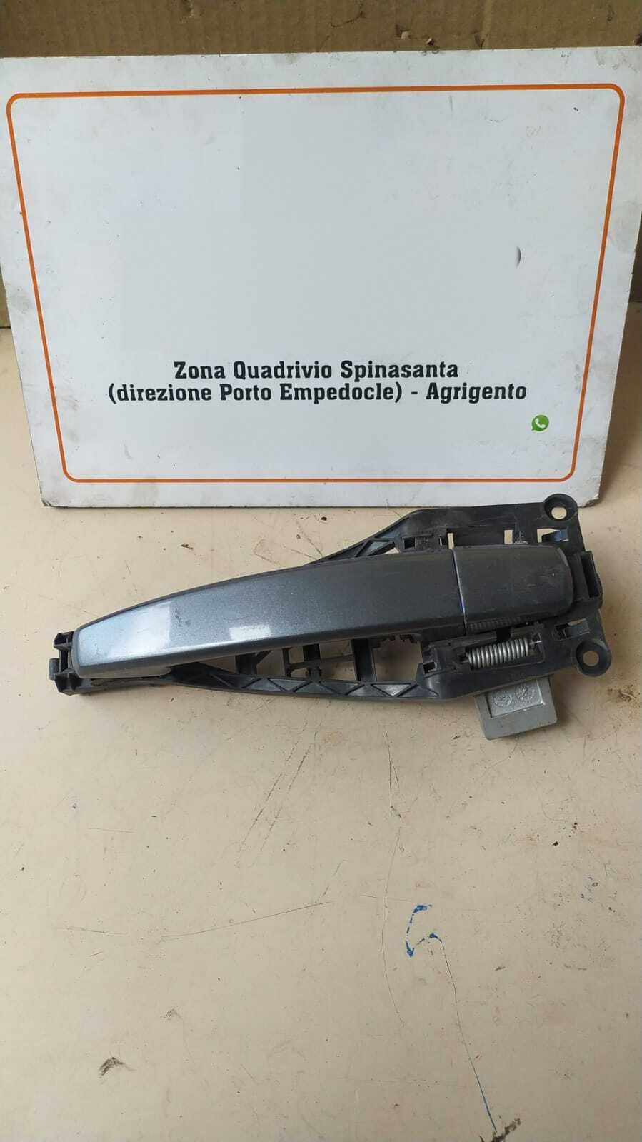maniglia esterna con supporto porta posteriore destro - Immagine 1 di 3