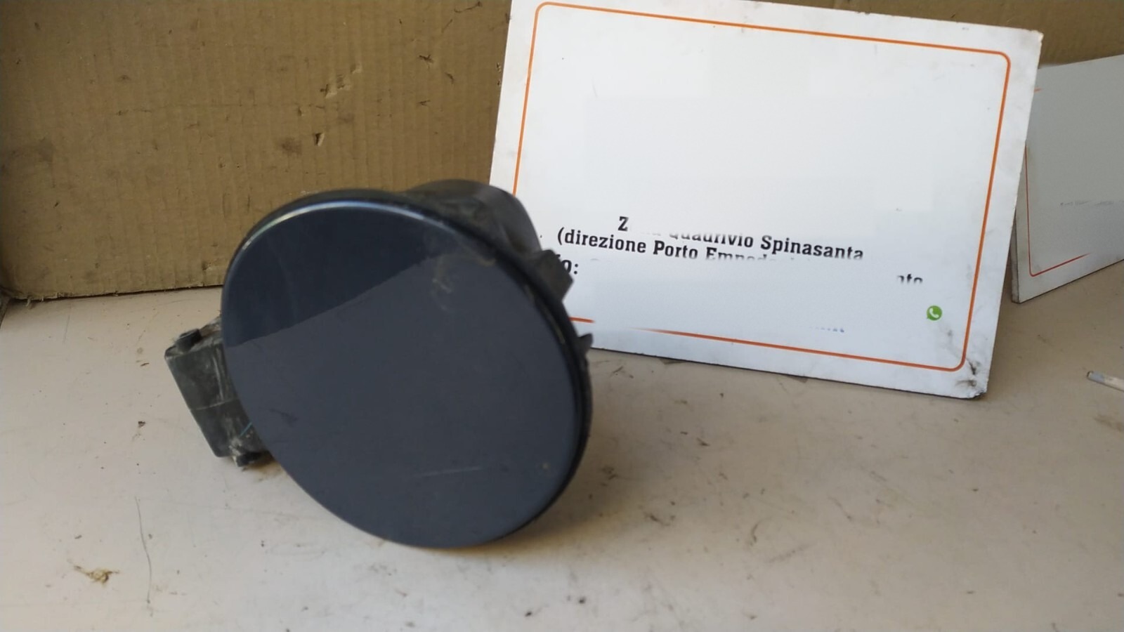 Sportello carburante - Immagine 1 di 3