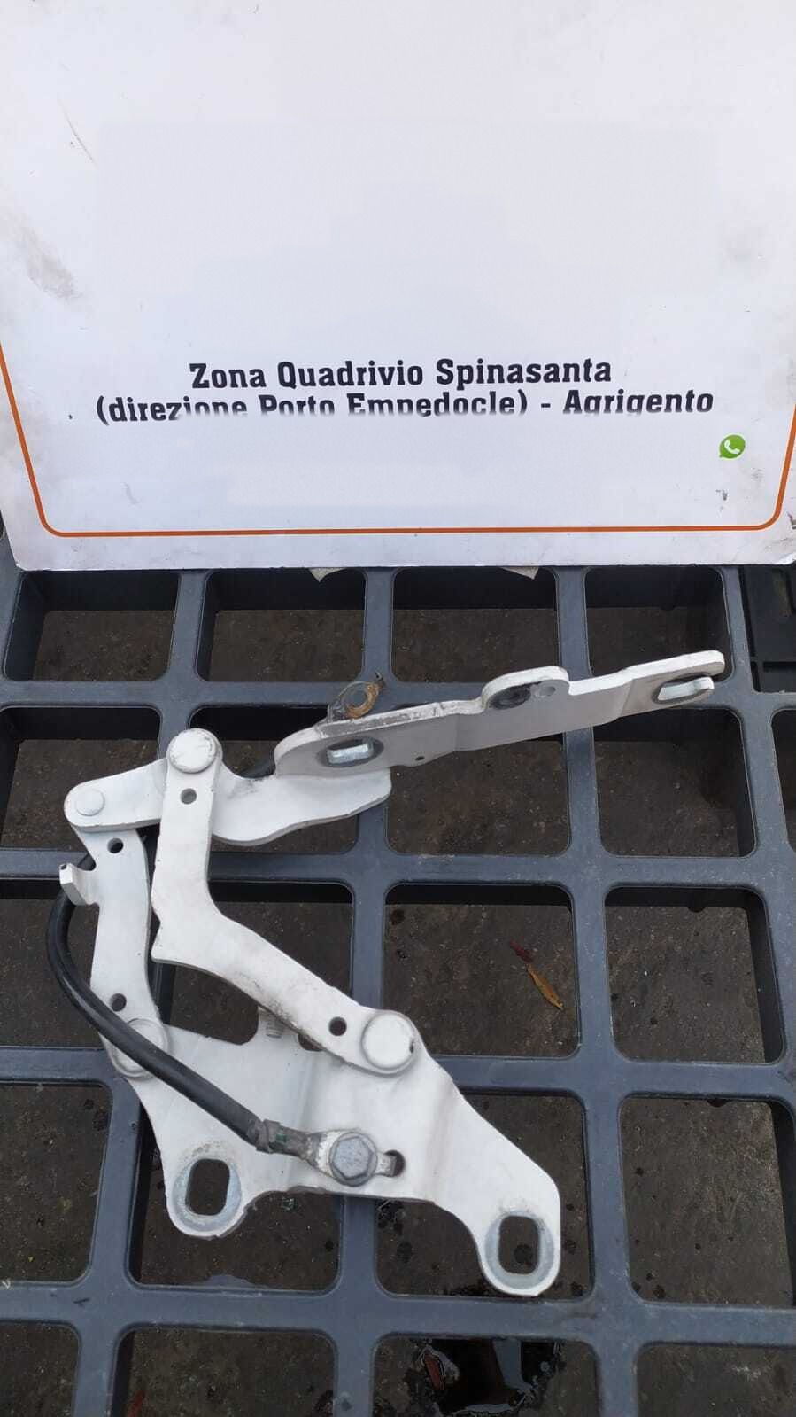 cerniera cofano ant. sinistro - Immagine 1 di 2