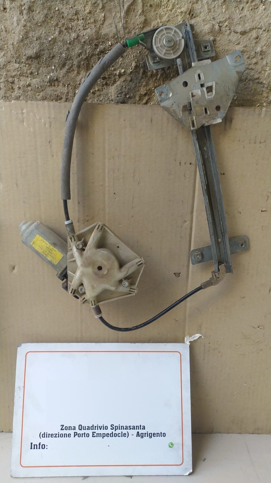 Motorino alzacristallo porta post. Sinistro - Immagine 1 di 3