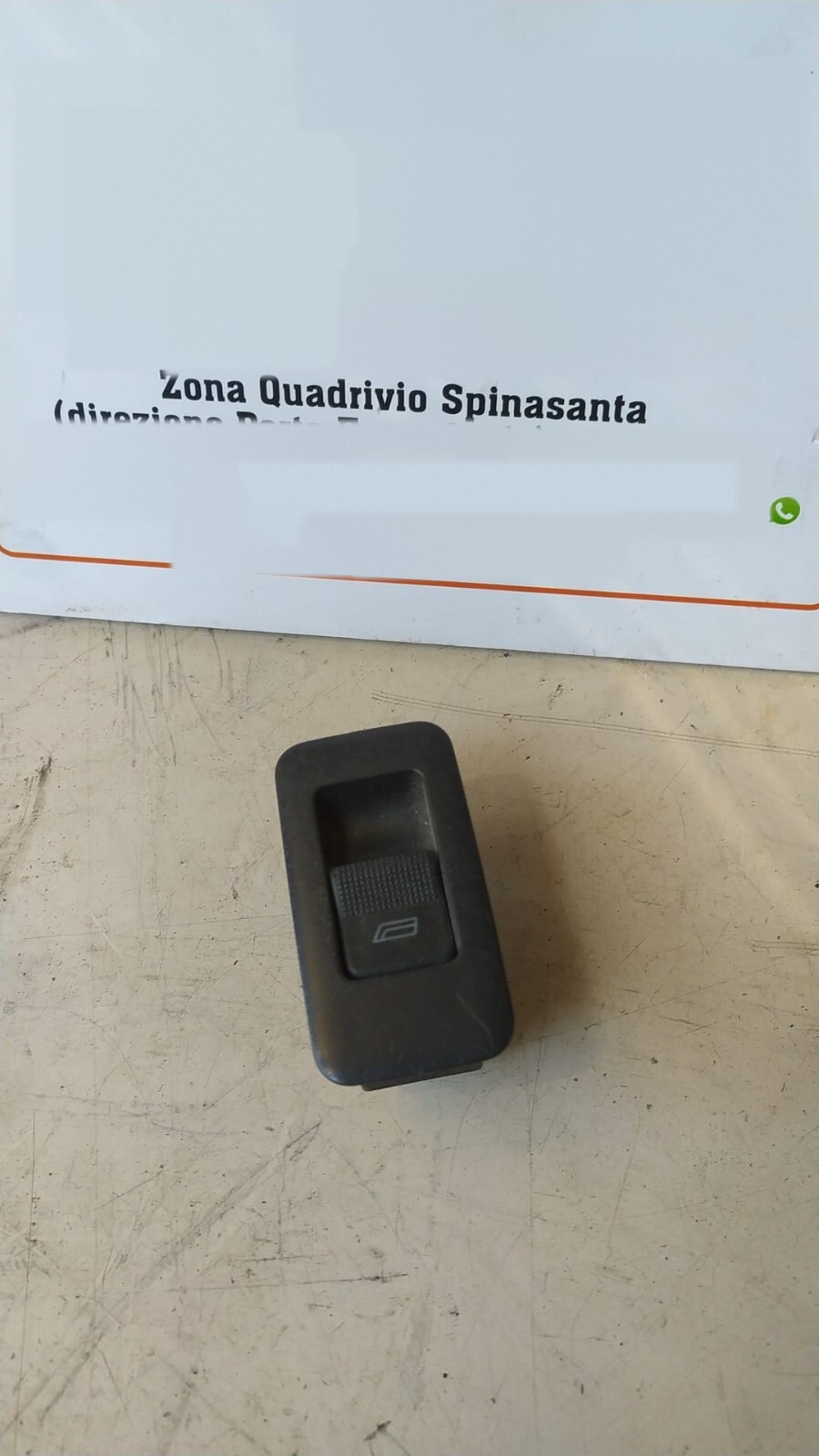 Interruttore alzacristalli porta ant. Destro - Immagine 1 di 3