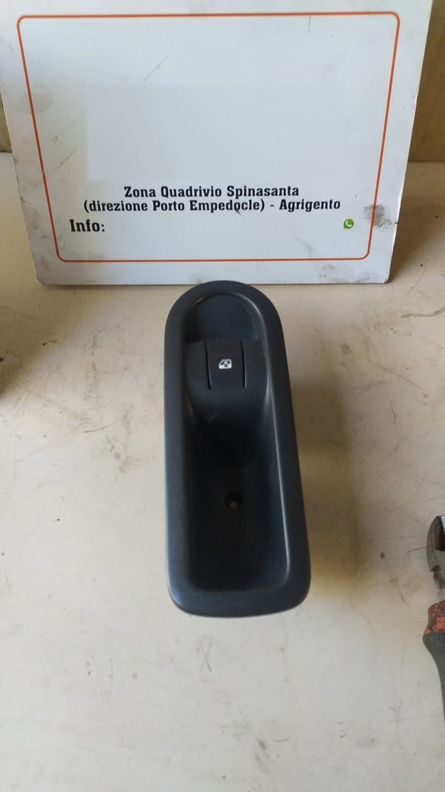 Interruttore alzacristalli porta ant. Destro - Immagine 1 di 3