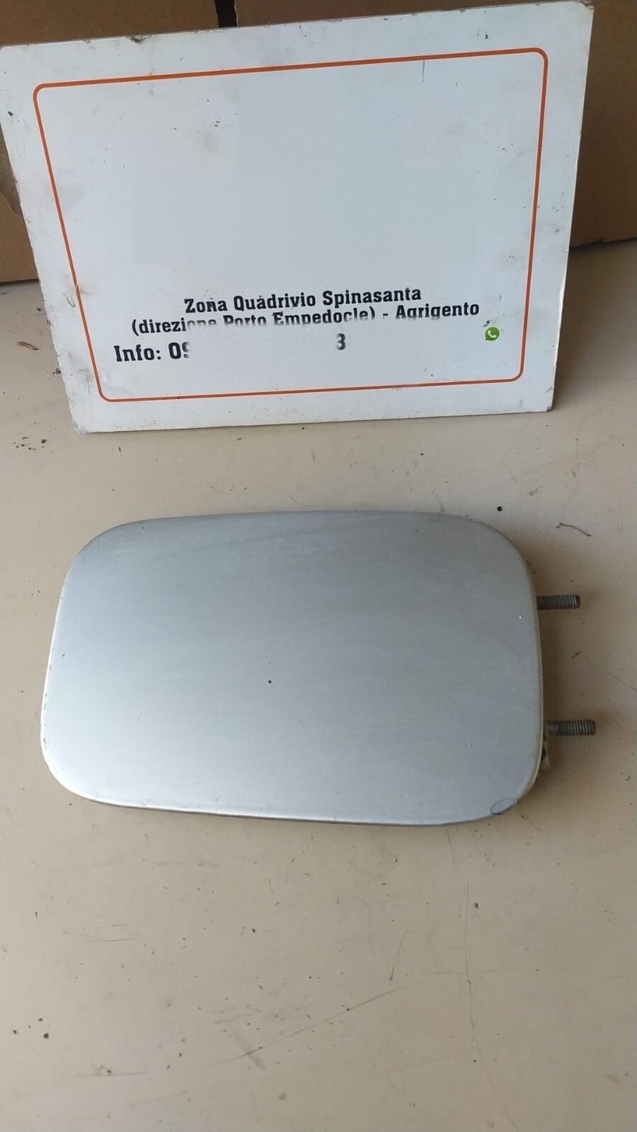 Sportello carburante - Immagine 1 di 3