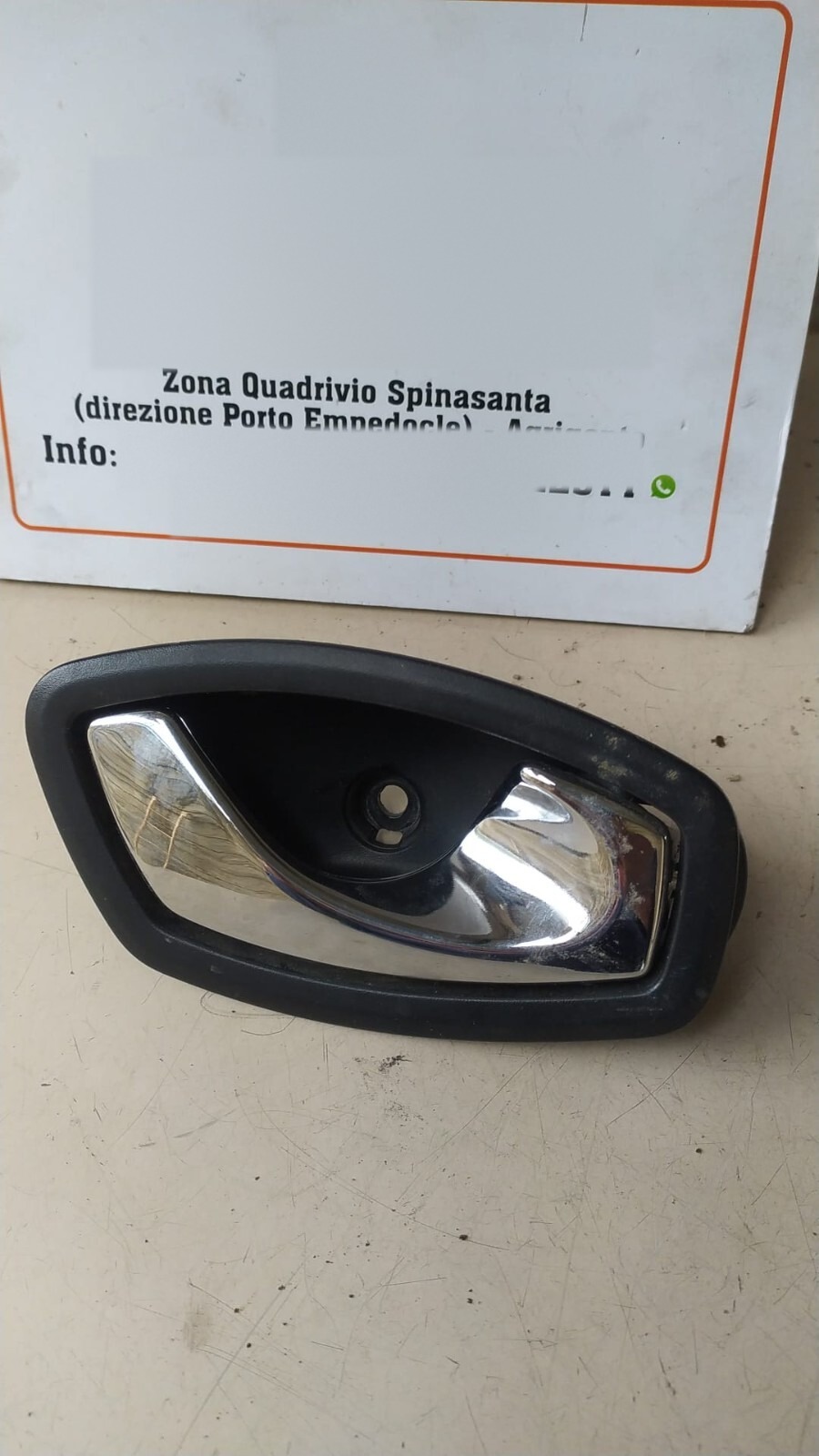 maniglia int. porta destro - Immagine 1 di 4