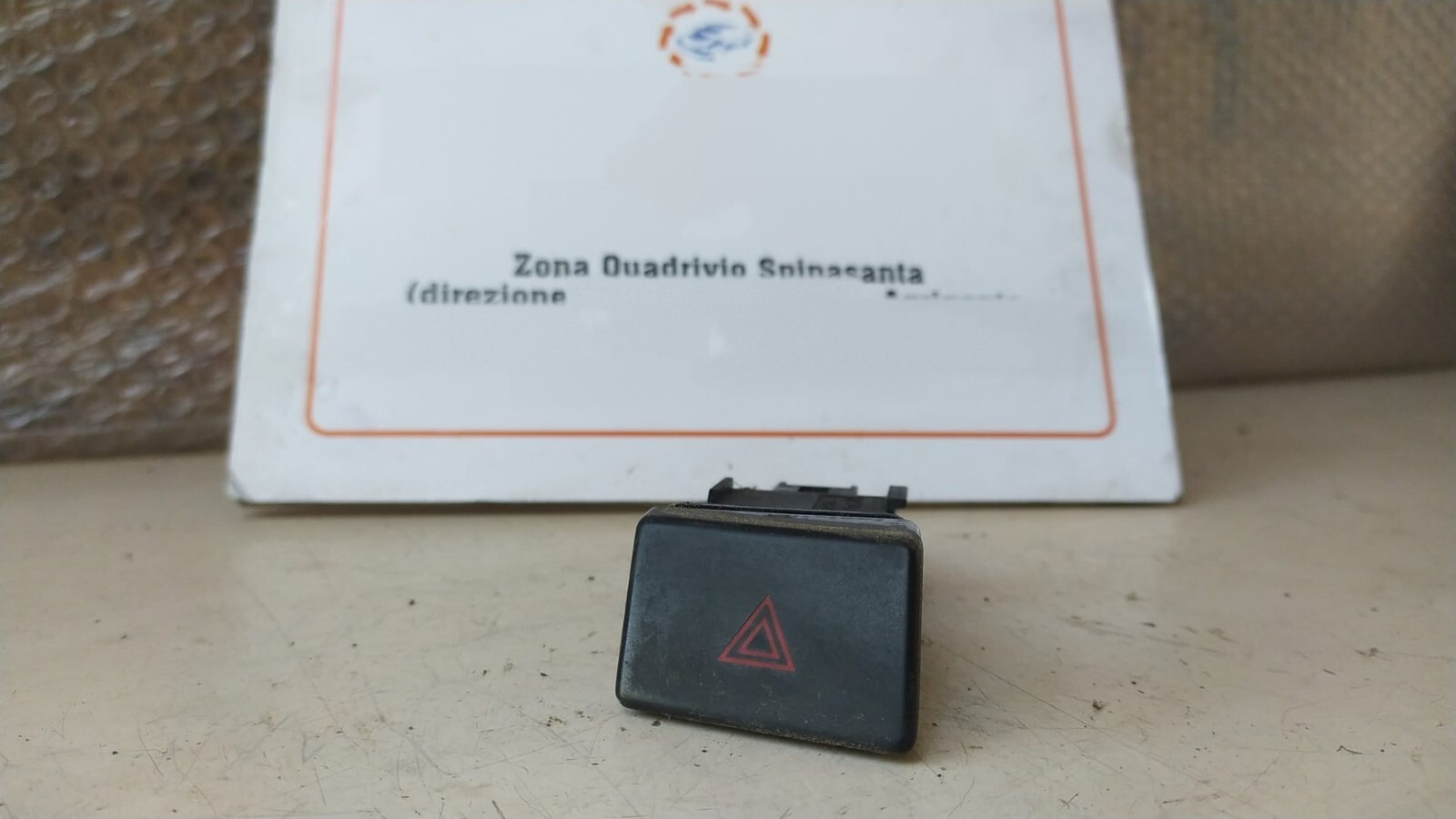 Interruttore luci emergenza - Immagine 1 di 3
