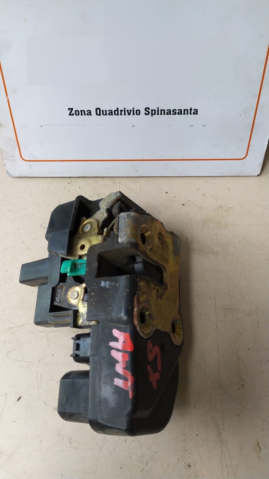 Serratura porta ant. Sinistro - Immagine 1 di 3