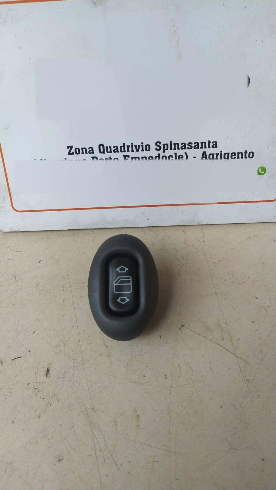 Interruttore alzacristalli porta post. - Immagine 1 di 3