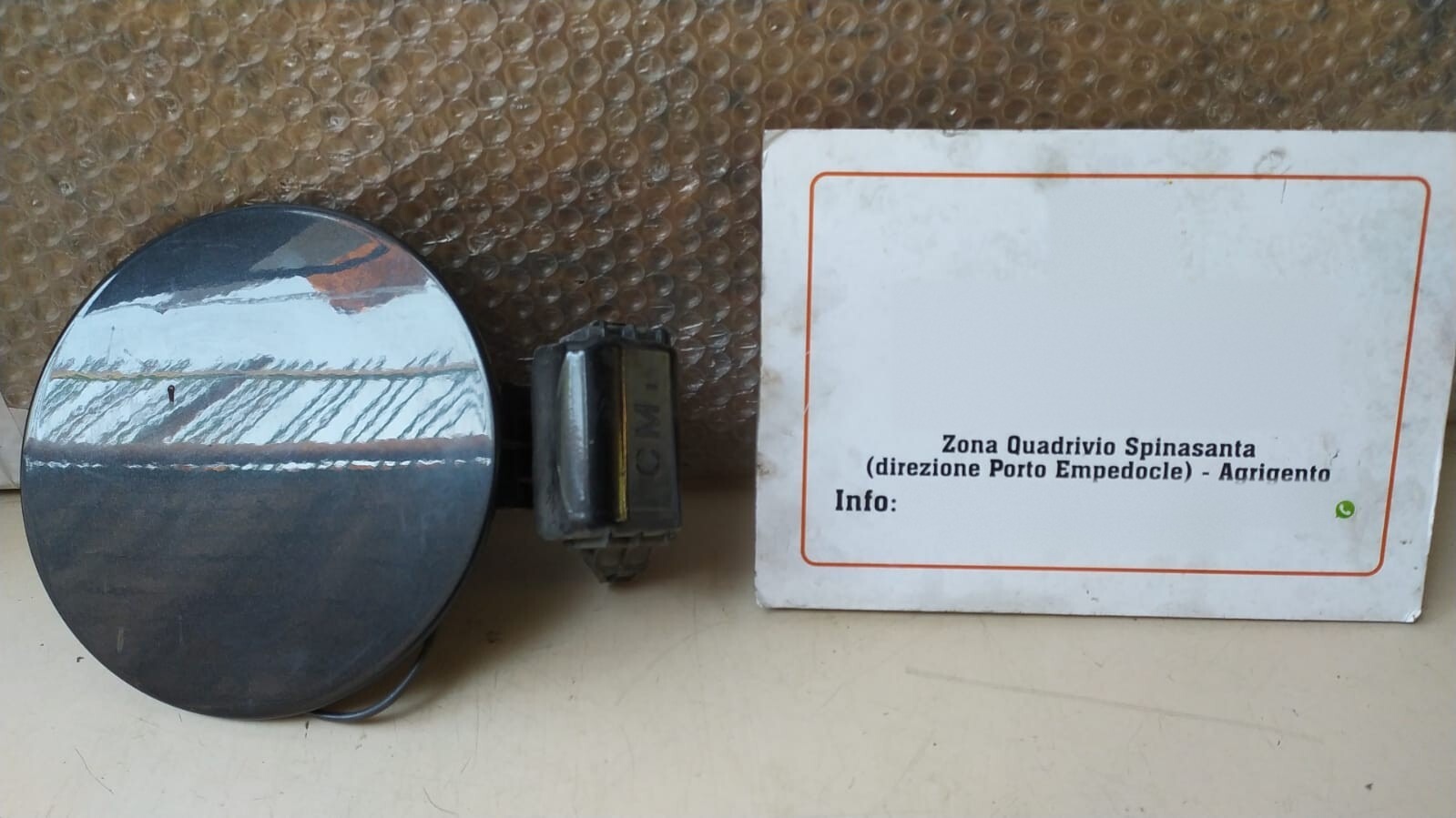 Sportello carburante - Immagine 1 di 3