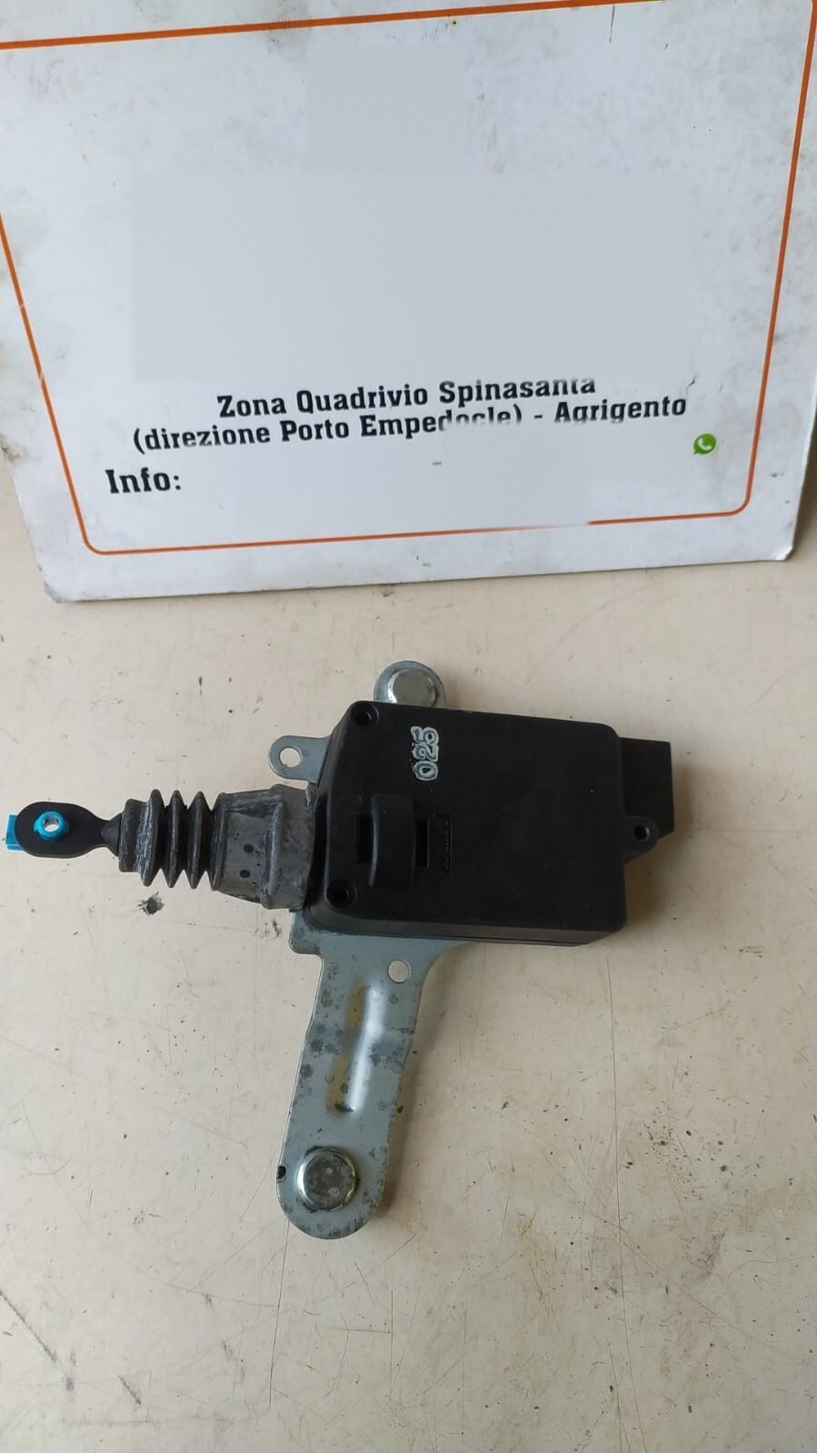 attuatore chiusura portello post. - Immagine 1 di 3