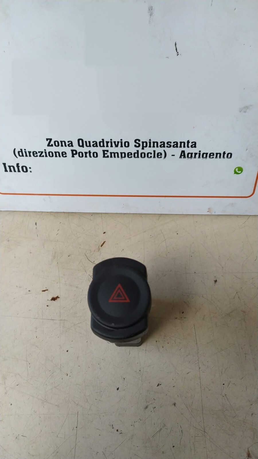 Interruttore luci emergenza - Immagine 1 di 3