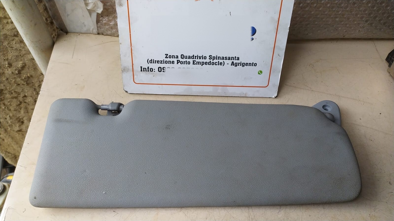 Aletta parasole parabrezza Sinistro - Immagine 1 di 2