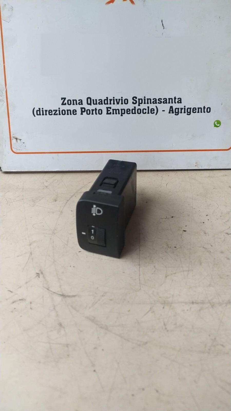 comando regolazione altezza proiettori - Immagine 1 di 4