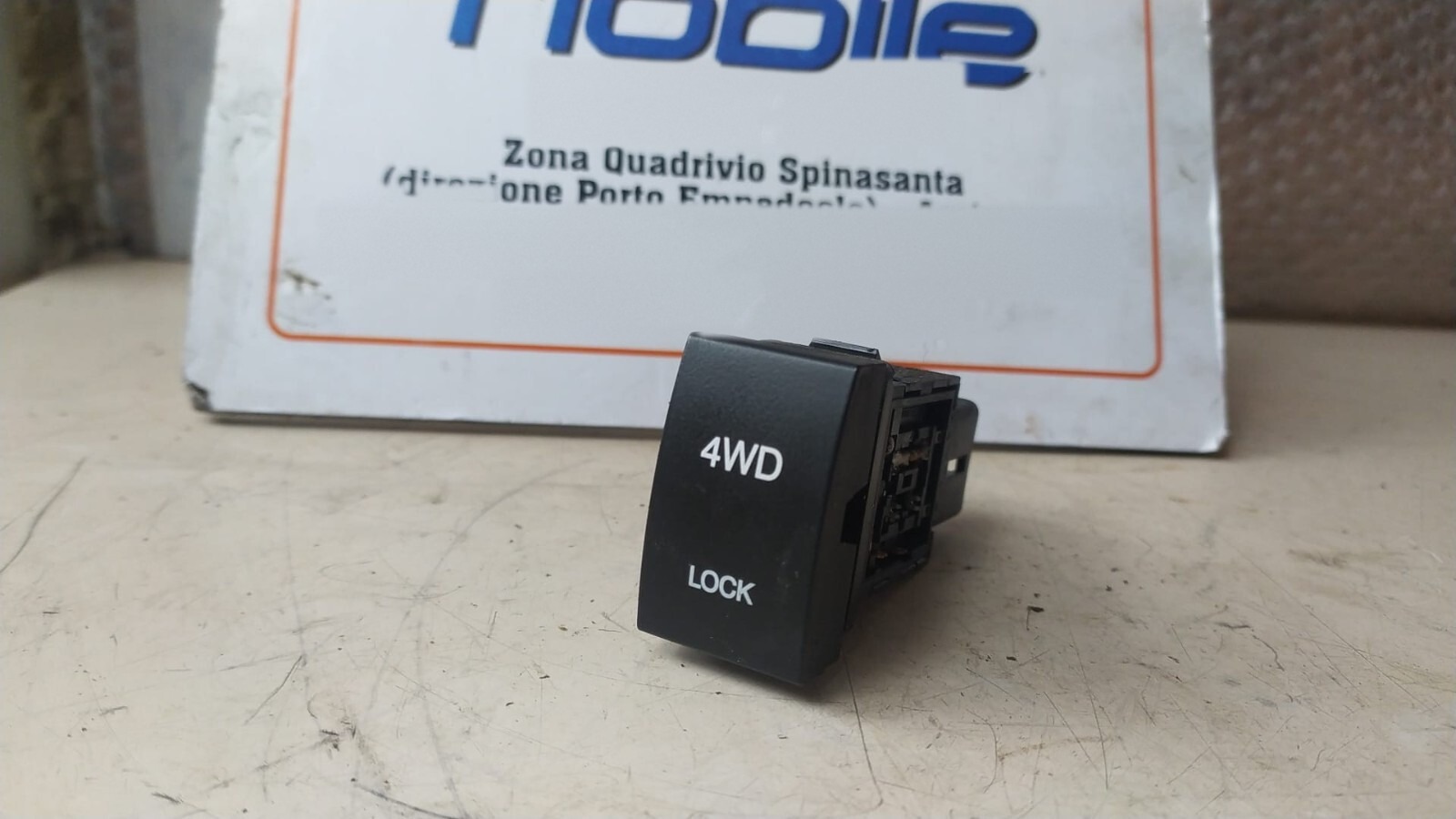 interruttore inserimento 4wd - Immagine 1 di 3