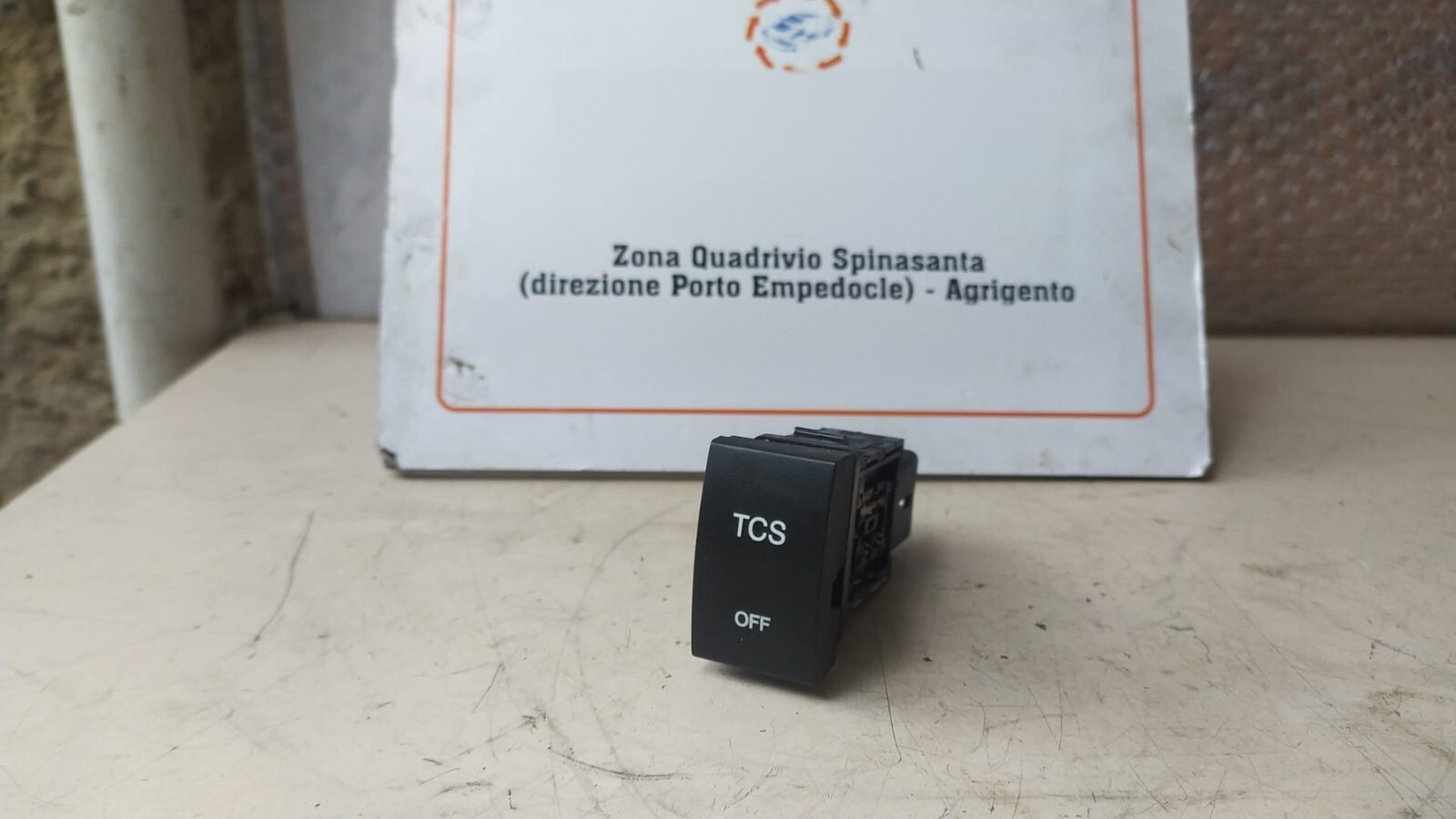 pulsante interruttore tcs off - Immagine 1 di 3