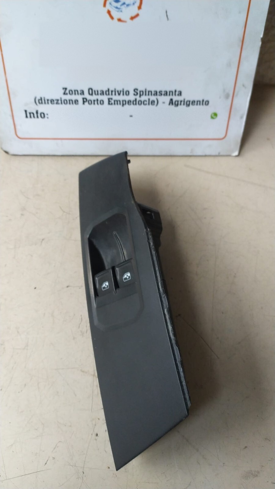 Interruttore alzacristalli porta ant. Sinistro - Immagine 1 di 4