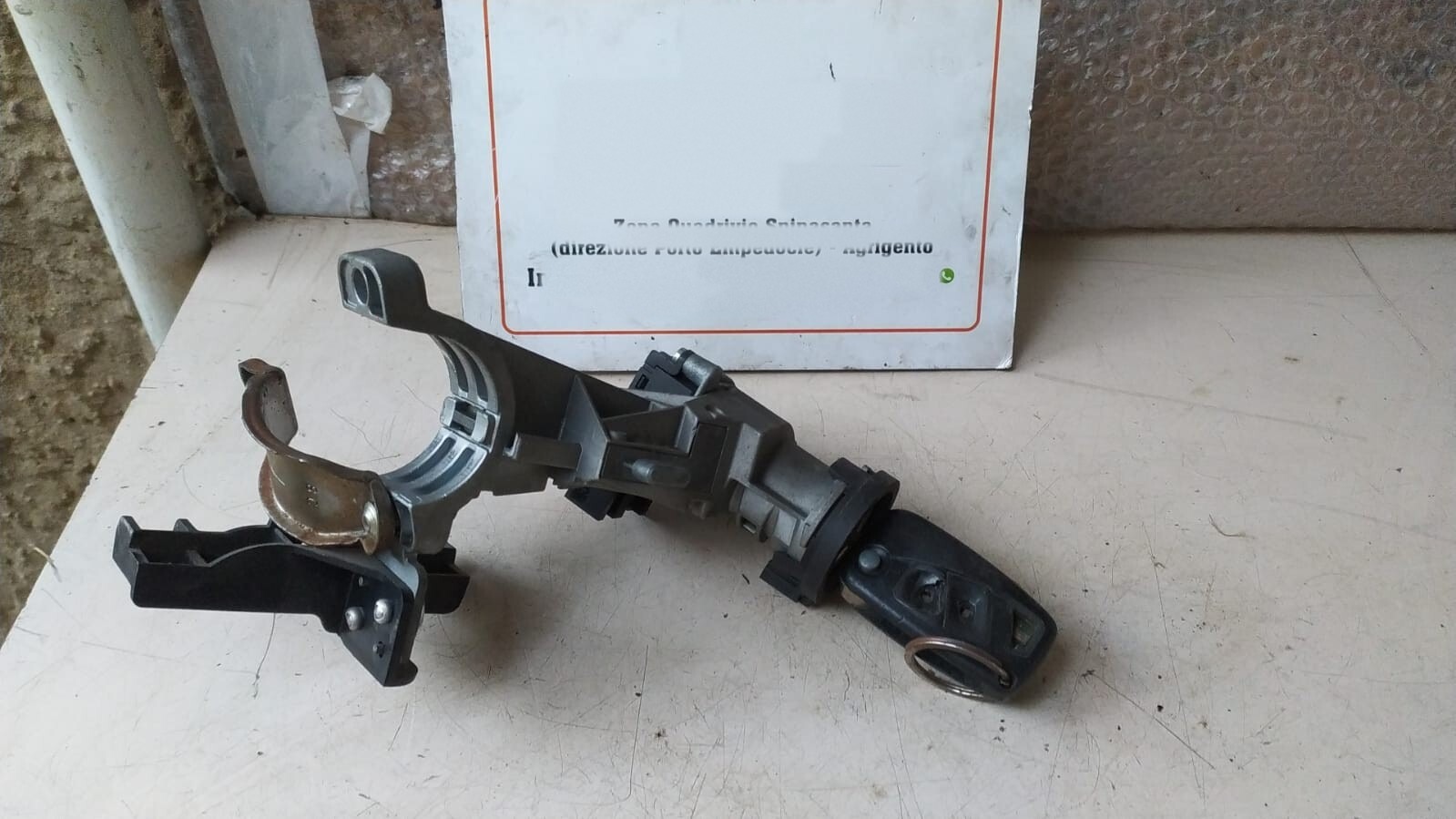 Commutatore Avviamento E Bloccasterzo Fiat GRANDE PUNTO (3X) (07/09>01/14<) 01098401 01098401 Usato