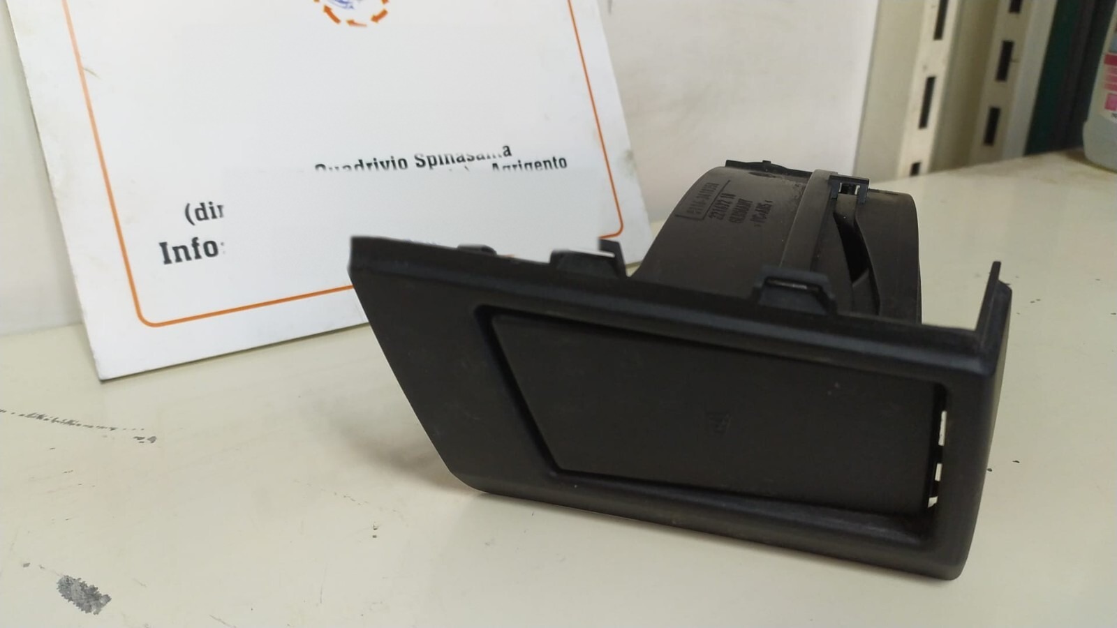 Portabicchiere Ant. Destro Bmw X3 (E83) (09/06>12/10<) 22167210 22167210 Usato