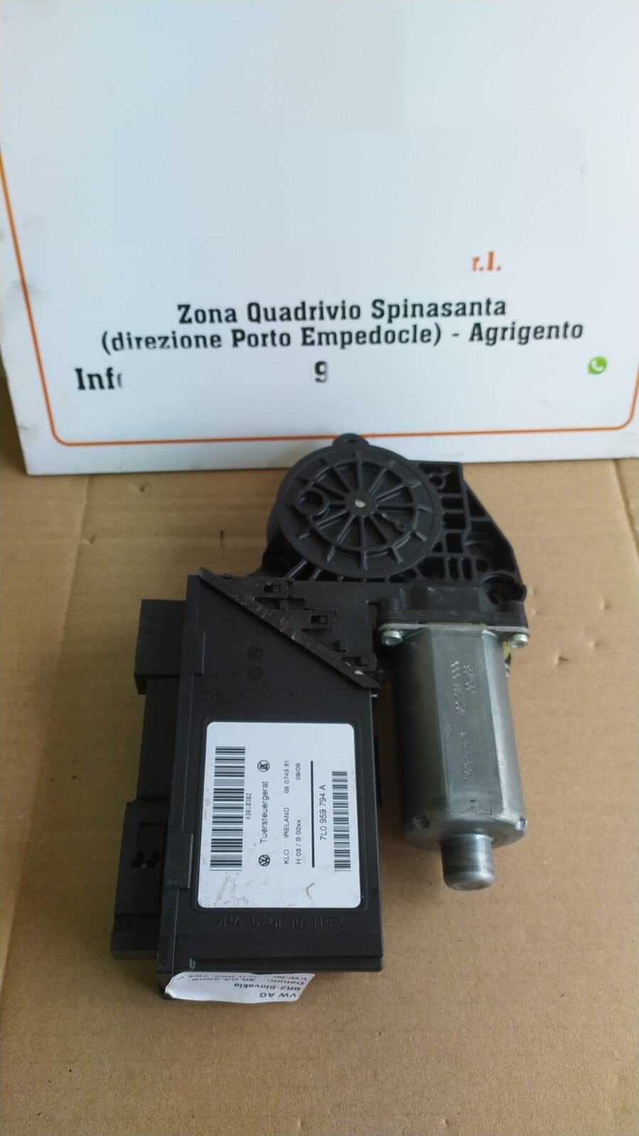 motorino alzacristallo posteriore destro - Immagine 1 di 5