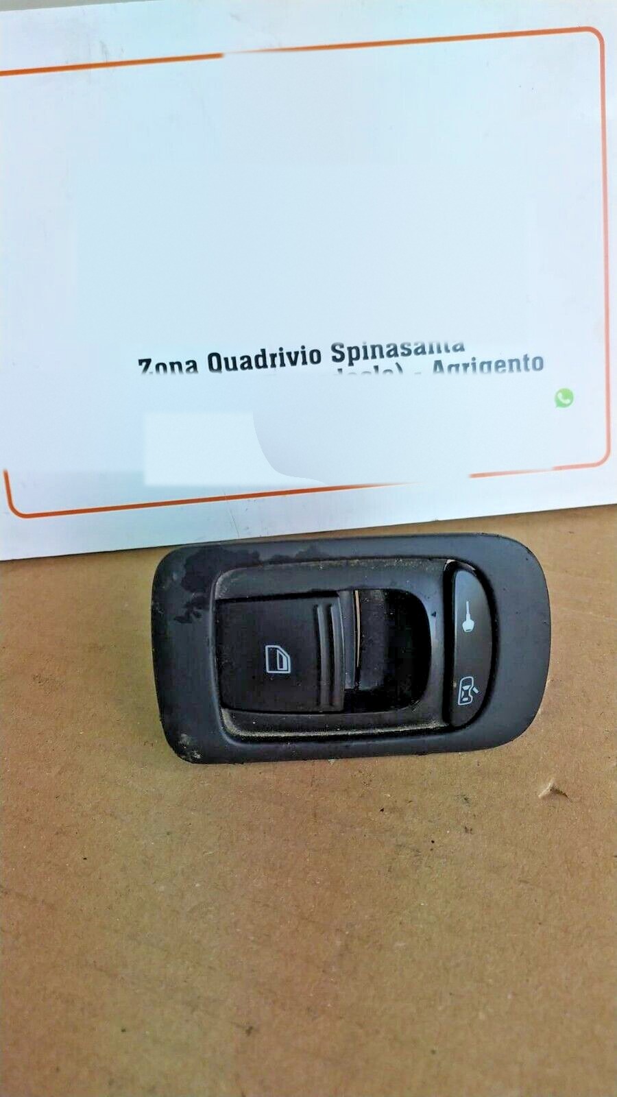 Interruttore alzacristalli porta post. Destro - Immagine 1 di 4