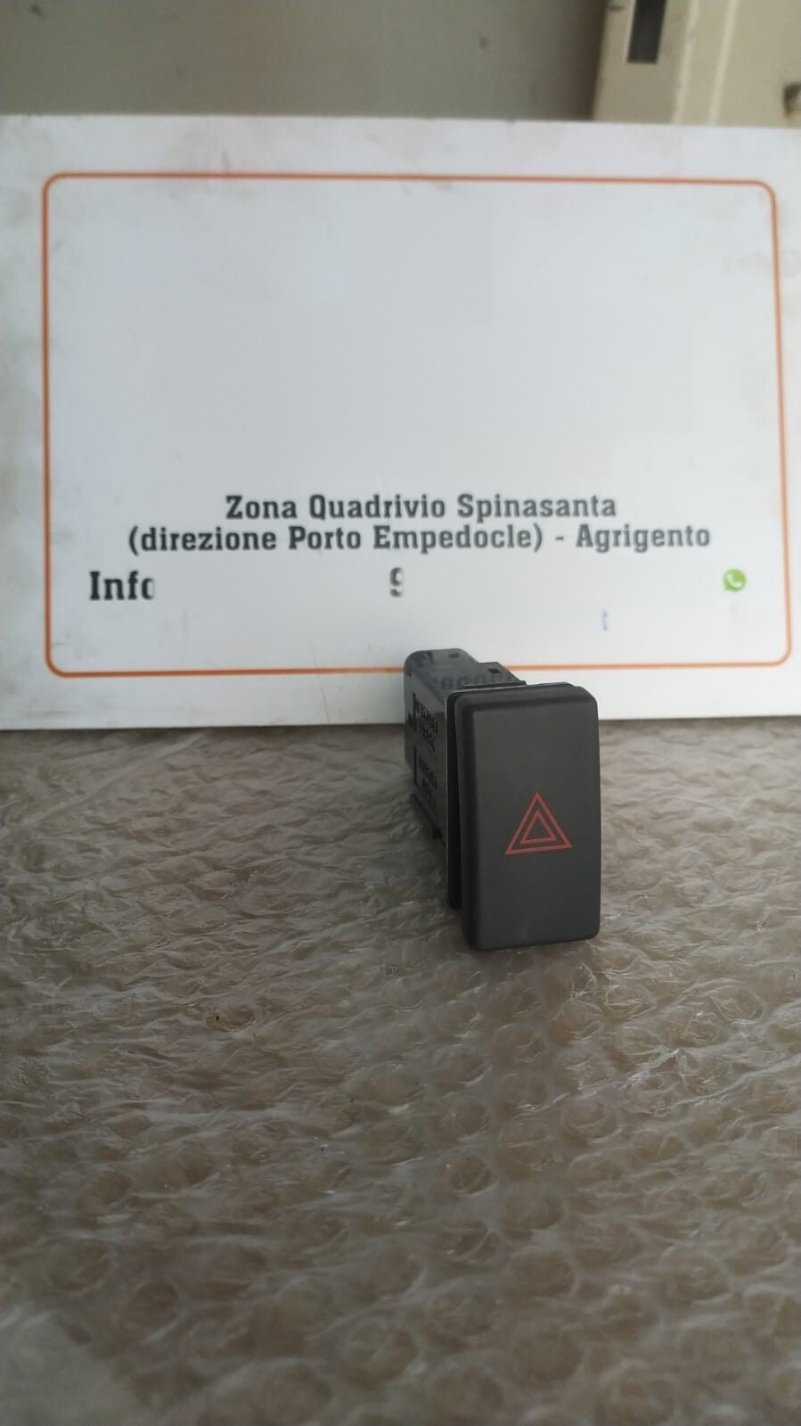 Interruttore luci emergenza - Immagine 1 di 4