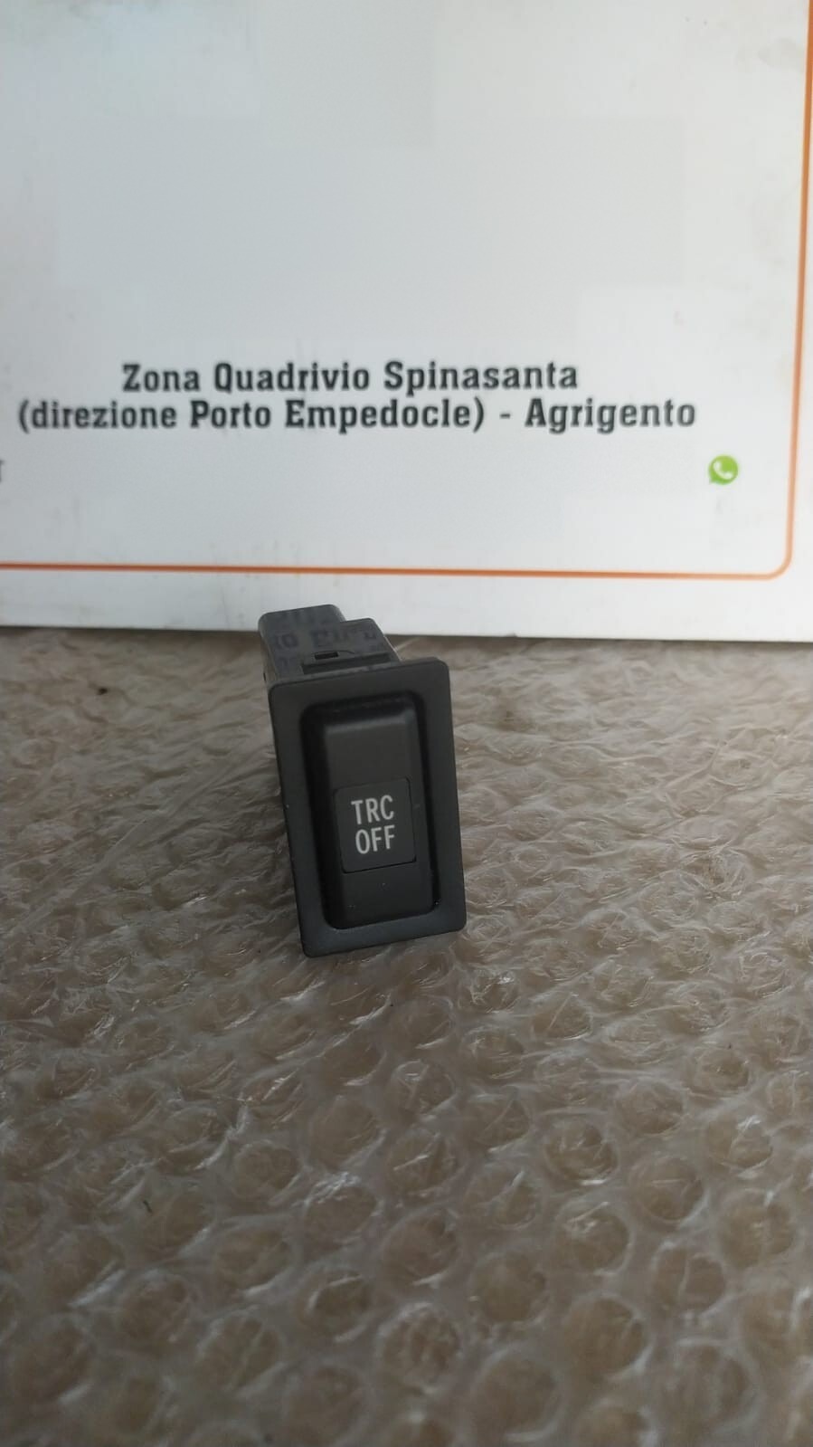 pulsante interruttore trc controllo di trazione - Immagine 1 di 4