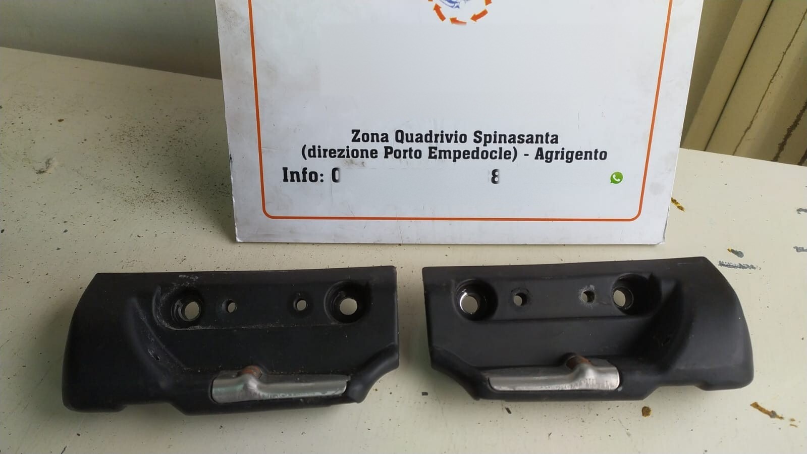 coppia maniglia tetto capotte - Immagine 1 di 4