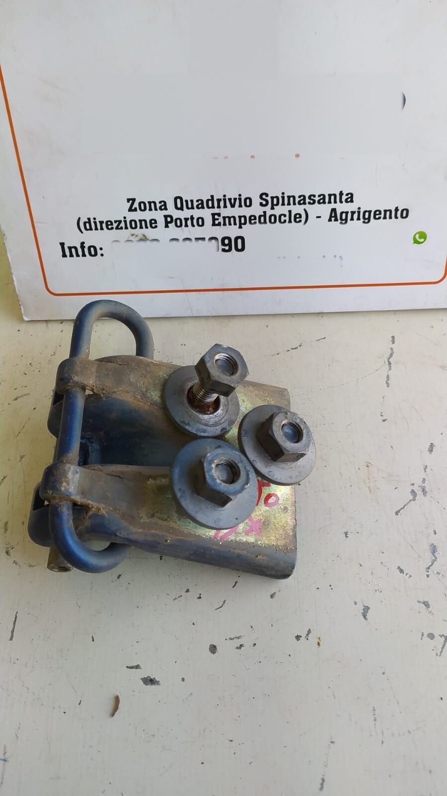 Cerniera inf. porta cabina Destro - Immagine 1 di 3