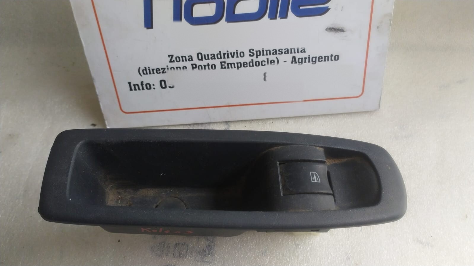 Interruttore alzacristalli porta post. Destro - Immagine 1 di 3