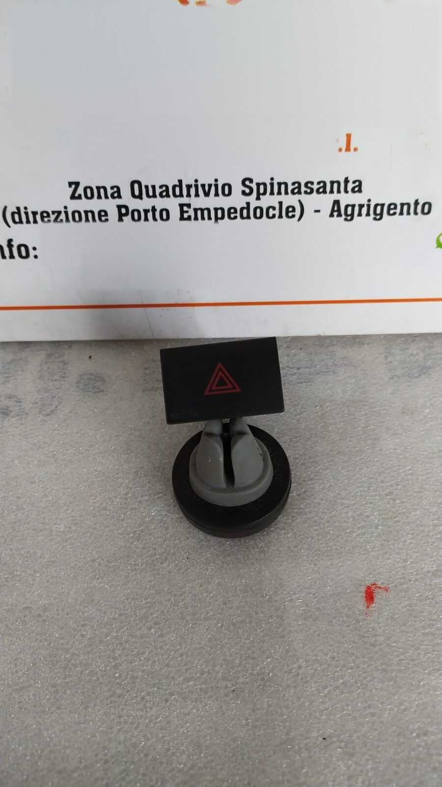 Interruttore luci emergenza - Immagine 1 di 5