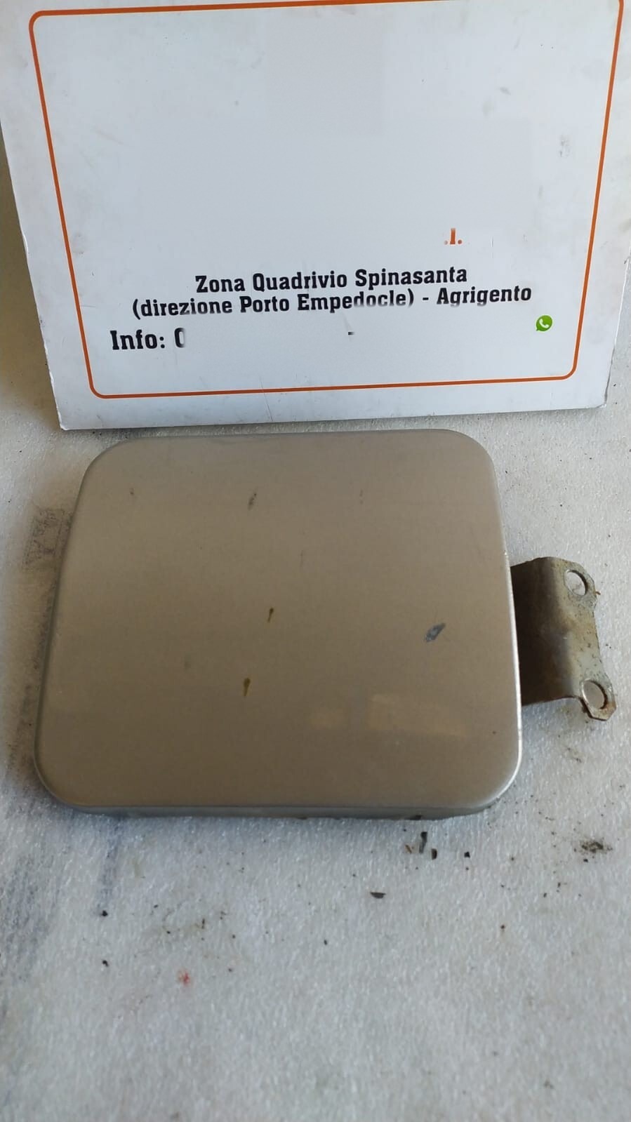 Sportello carburante - Immagine 1 di 3