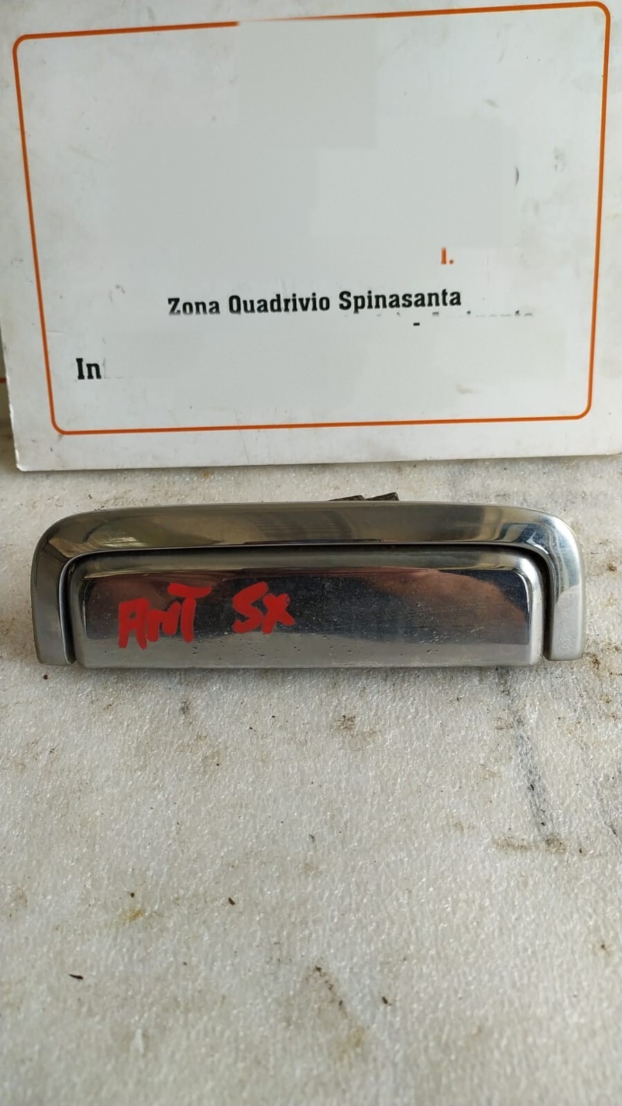 maniglia esterna porta anteriore posteriore sinistro - Immagine 1 di 8