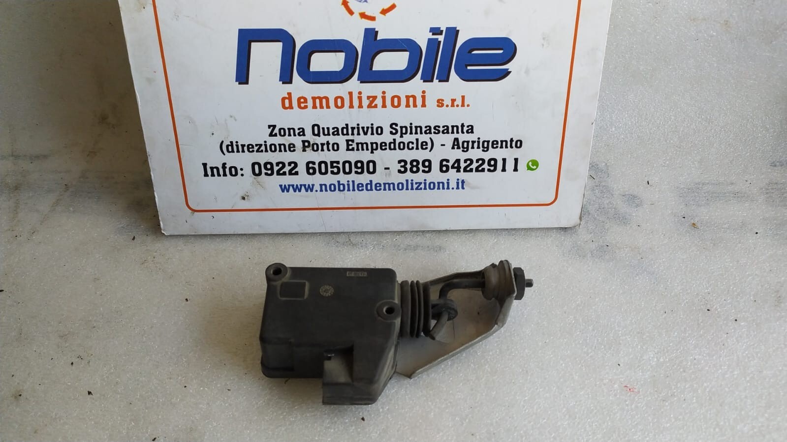 Attuatore Chiusura Portello Post. (Peugeot) Usato