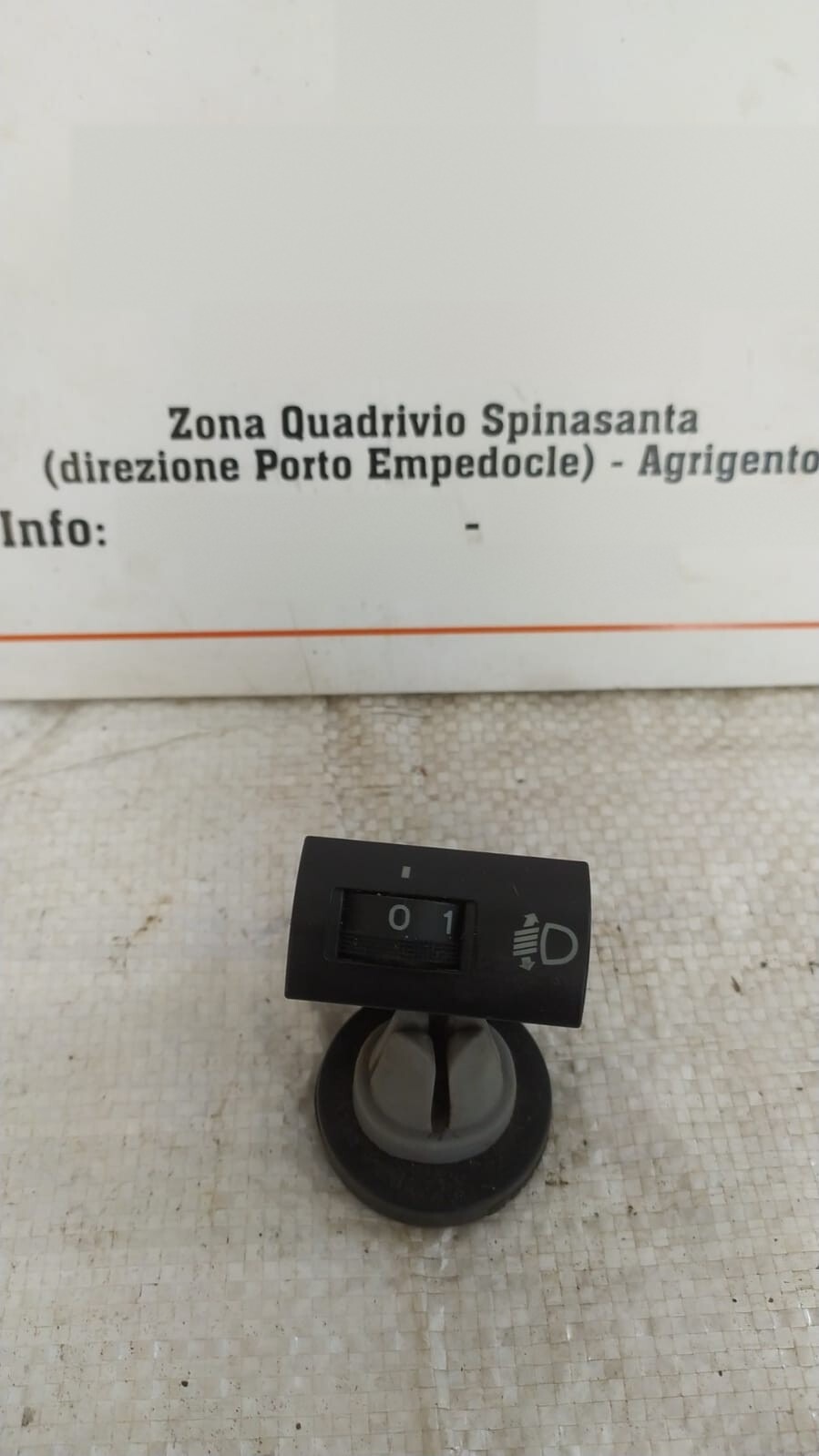 interruttore pulsante regolazione luci fari - Immagine 1 di 4