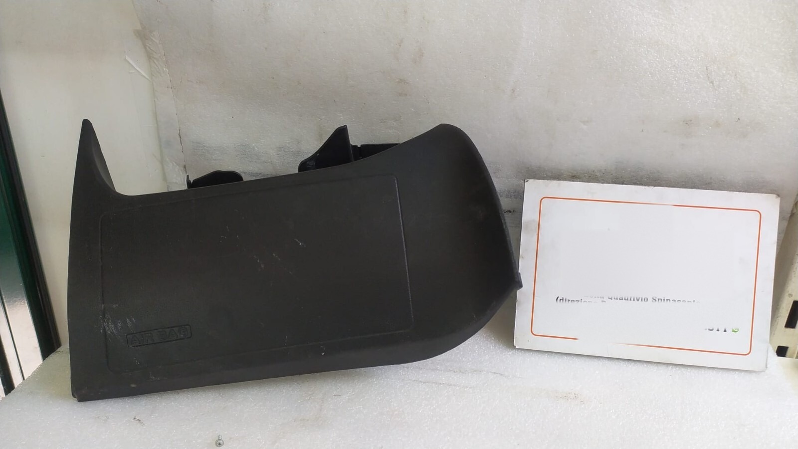 airbag ginocchia inferiore destro - Immagine 1 di 5