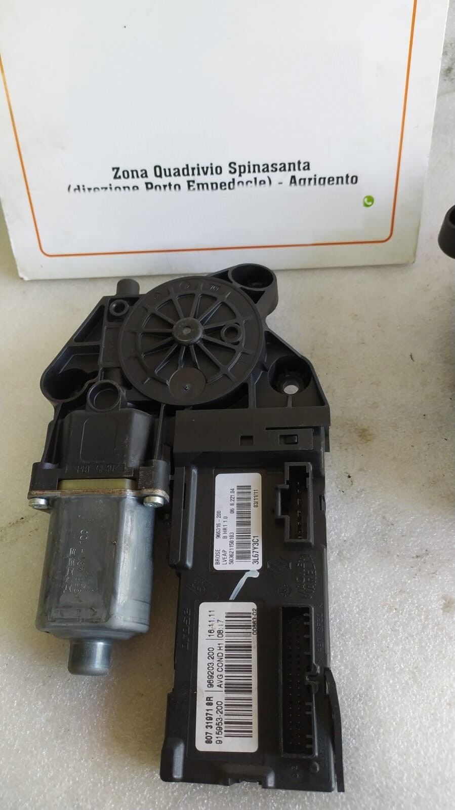 Motorino alzacristallo porta ant. Sinistro - Immagine 1 di 5