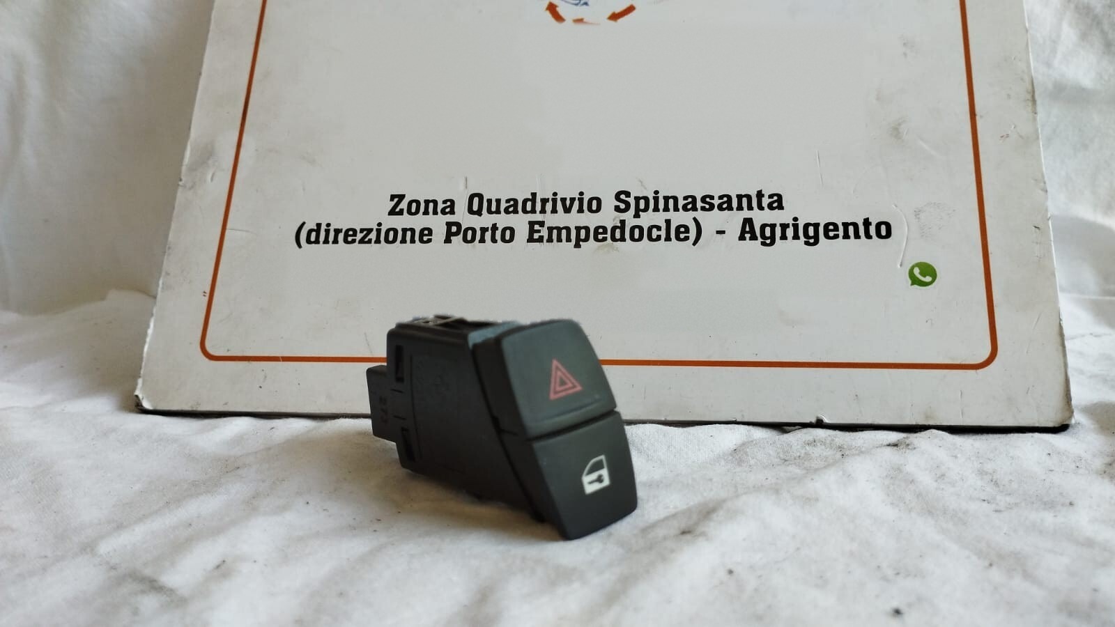interruttore blocco cristalli comando quattro 4 frecce - Immagine 1 di 4