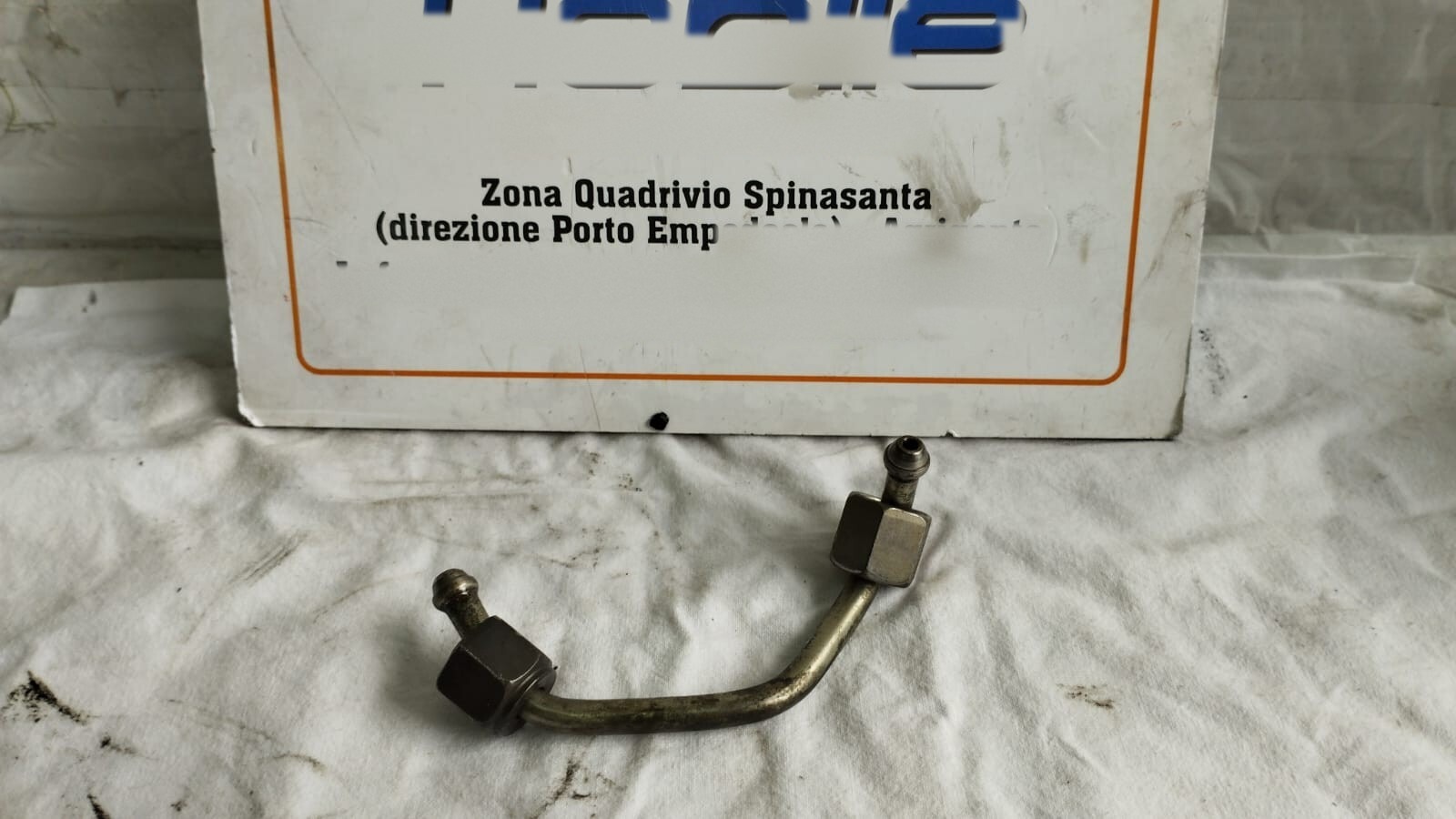 tubo carburante collegamento iniettori - Immagine 1 di 3
