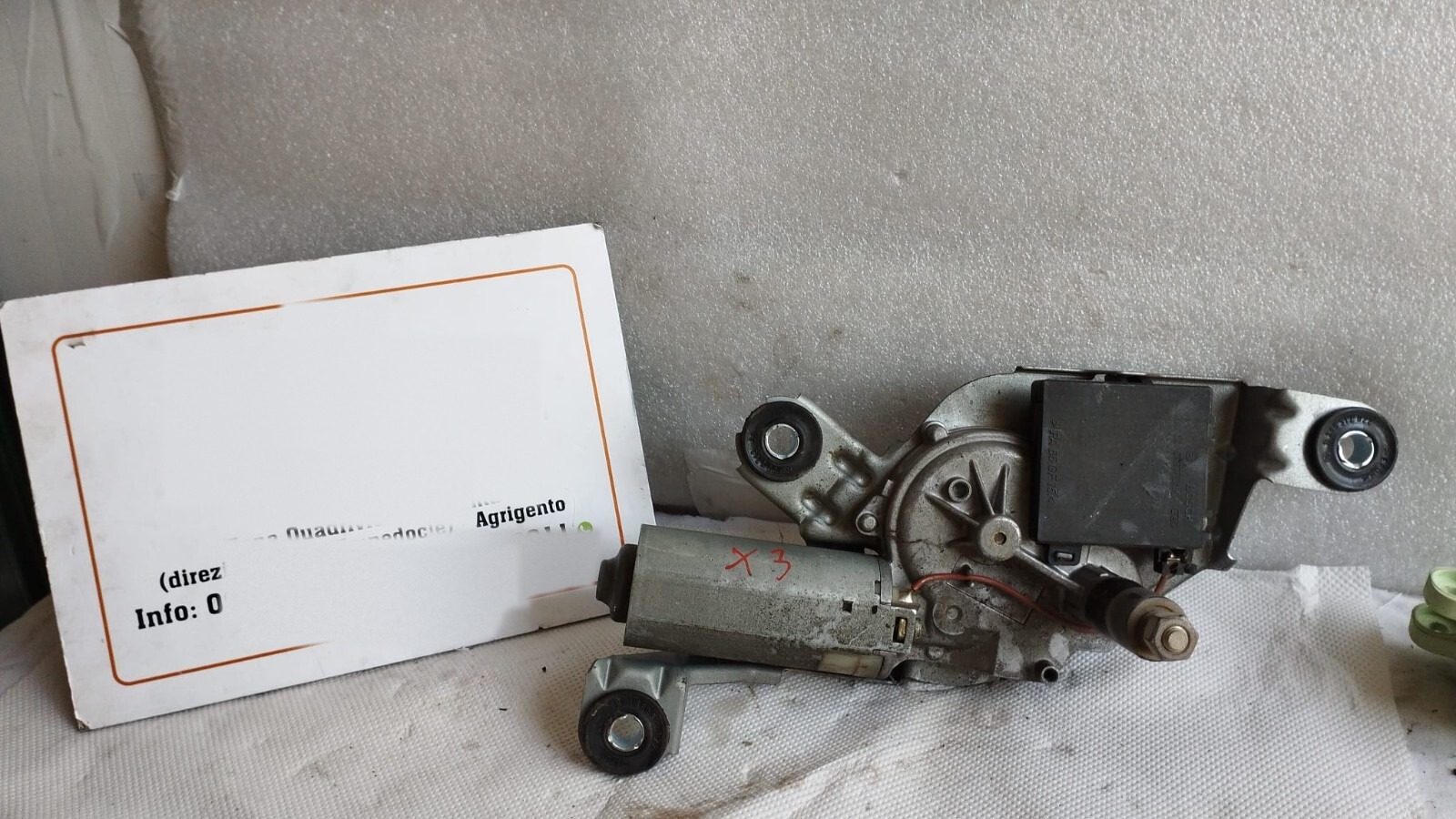 Motorino tergilunotto - Immagine 1 di 4