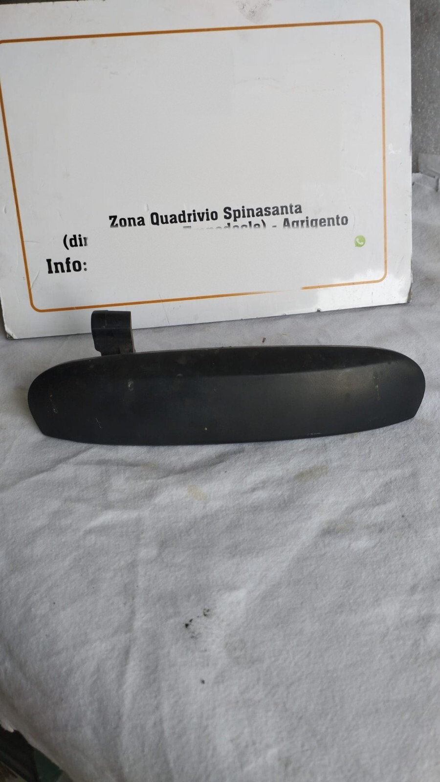 maniglia esterna anteriore posteriore destro - Immagine 1 di 4