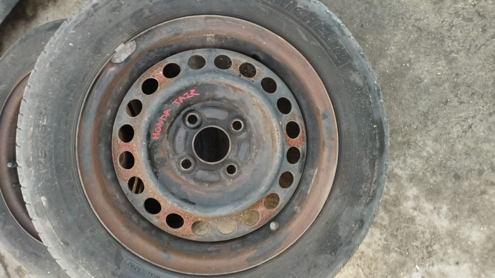 cerchi cerchio in ferro raggio 14 r14 no pneumatico - Immagine 1 di 6